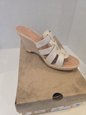 Born Tinka Off White Cream Metallic Leather Wedge Slide Sandals Size 10 NEW!